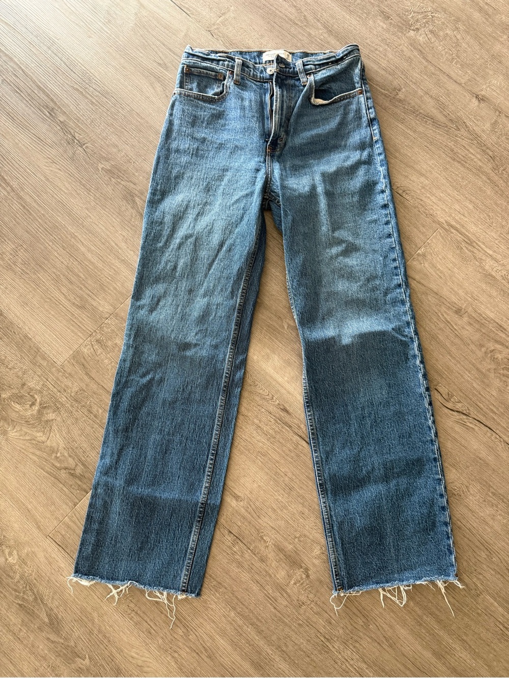 Abercrombie & Fitch The 90s Relaxed Jean High Rise Denim - Blue